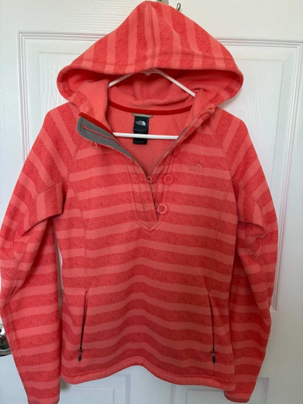 The North Face Women's Coral Striped Hooded Fleece Pullover Jacket